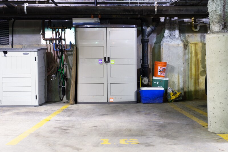 Garage parking and storage - 2771 W Francis Pl