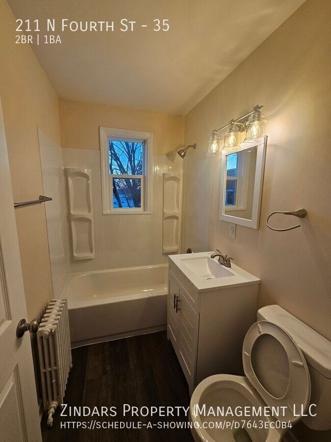 Building Photo - 211 N Fourth St-35