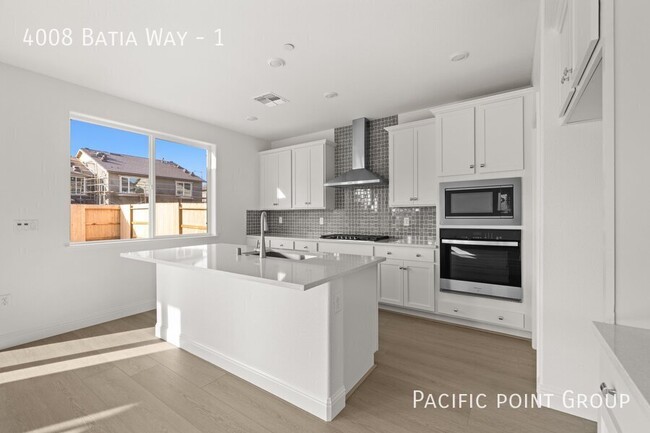 Building Photo - 4008 Batia Wy