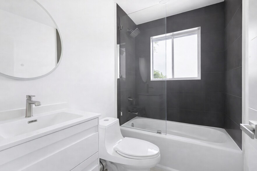 Bathroom - 2008 SW 102nd Ter