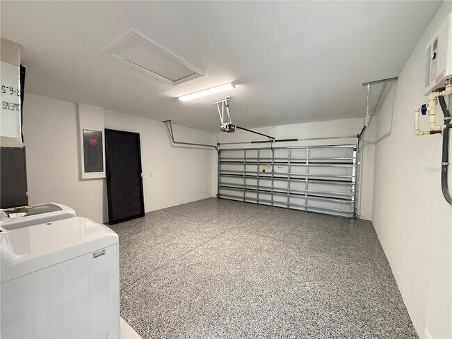 Building Photo - 2620 NE 22nd Ave