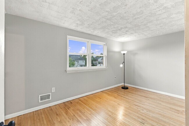 Building Photo - 840 Hilton Dr