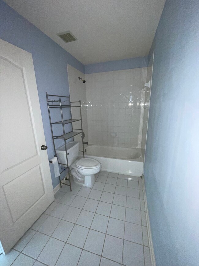 Building Photo - 1273 Harris Commons Pl