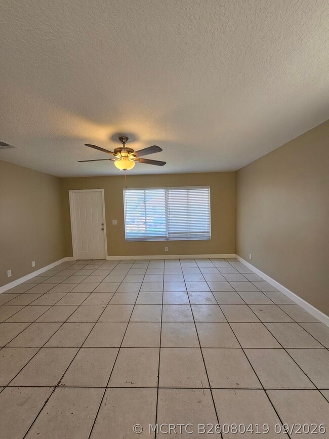 Building Photo - 4876 Orleans Ct