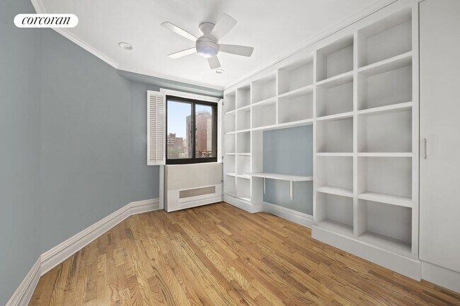 Building Photo - 203 W 90th St