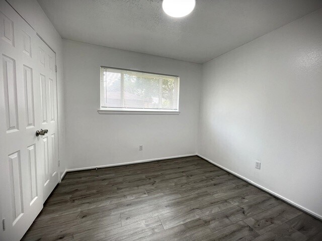 Building Photo - 15523 Pensgate St