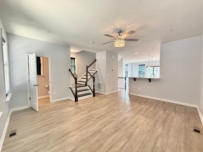 Building Photo - 4721 Six Forks Dr