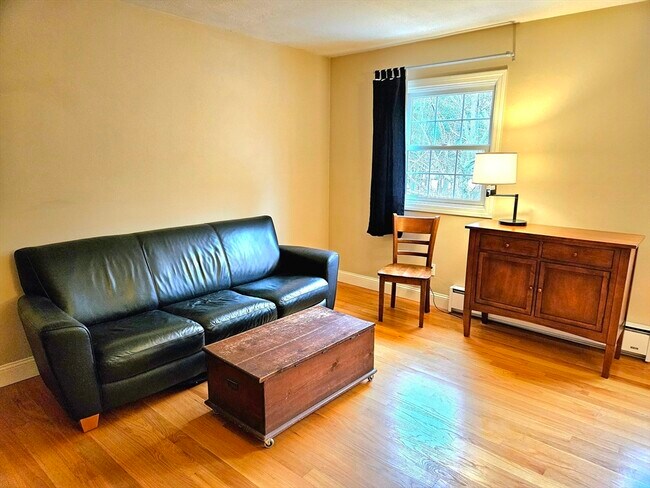 Building Photo - 43 Liberty Square Rd