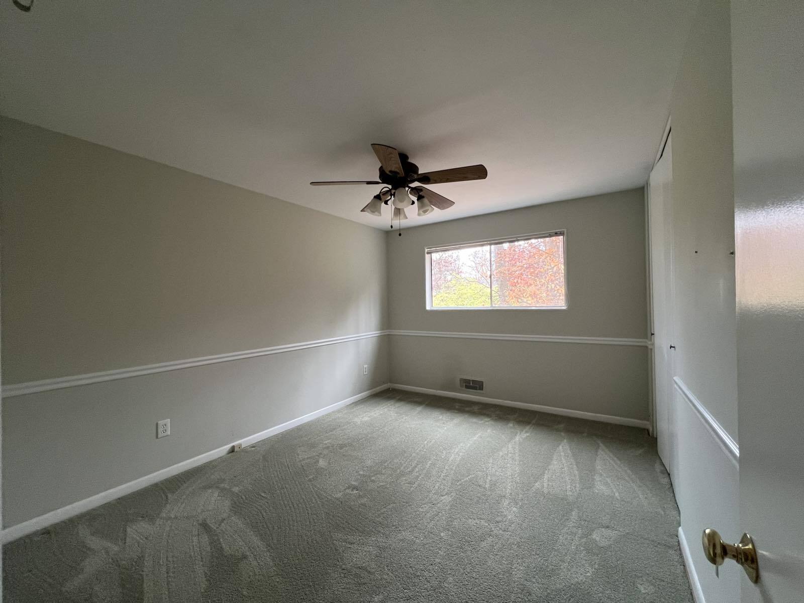 Building Photo - 10600 Kenilworth Ave