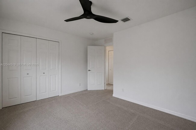 Building Photo - 547 High Hawk Cir