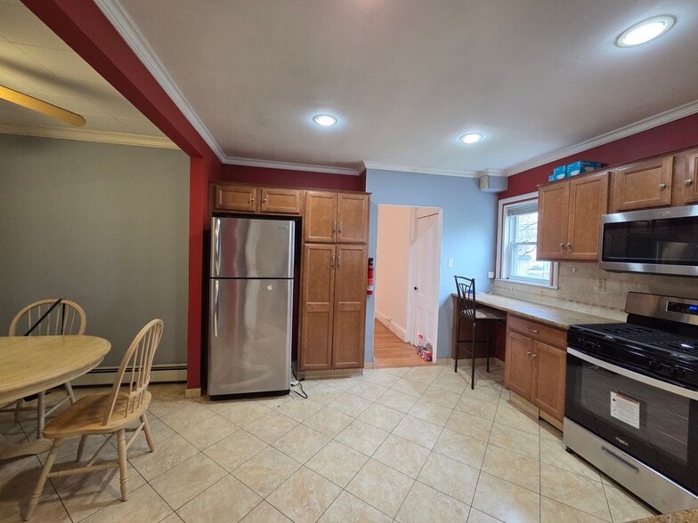 Primary Photo - 289 Burgess Pl