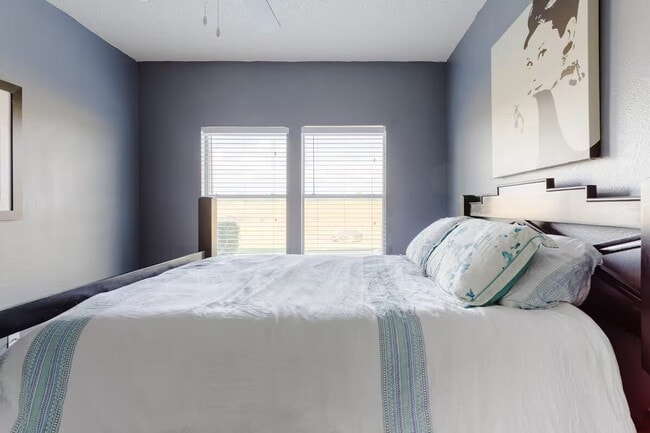 Building Photo - 12166 Metric Blvd