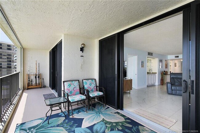 Building Photo - 10000 S Ocean Dr