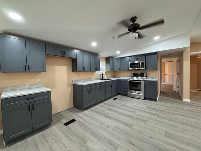 Building Photo - Newly Remodeled 3 Bedroom Manufactured Home in Suwannee County