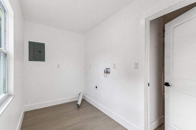 Building Photo - 16107 Sea Pines Dr