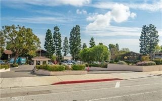 Building Photo - 396 Miraleste Dr