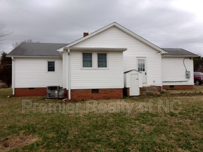 Building Photo - 3750 US Hwy 158