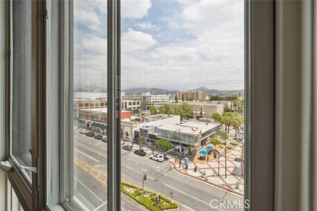 Building Photo - 619 Caruso Ave
