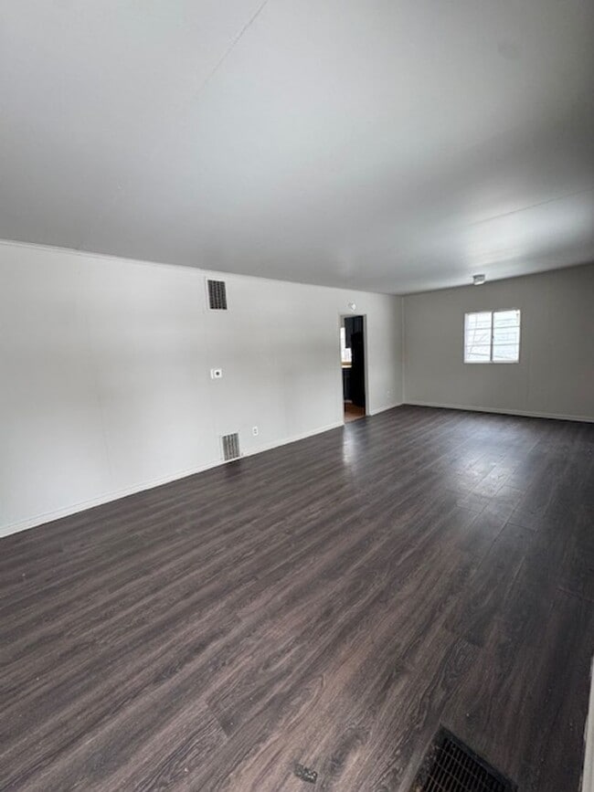 Building Photo - 4325 Warsaw St