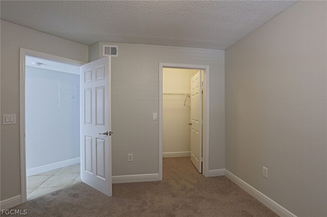 Building Photo - 12670 Equestrian Cir