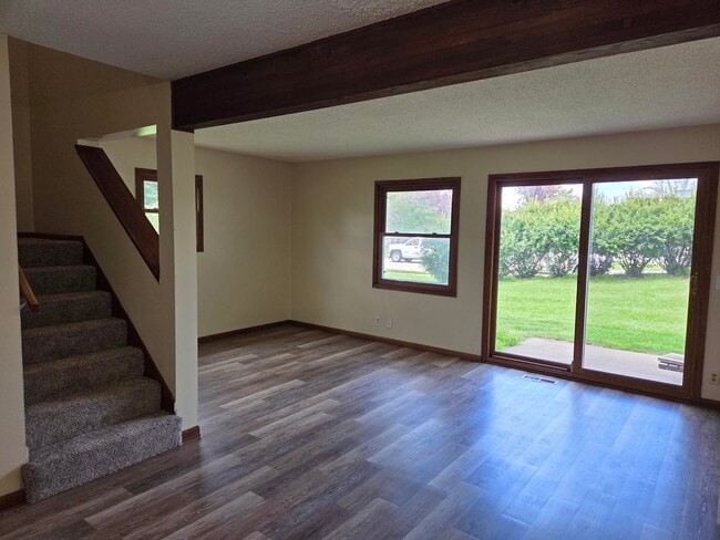 Building Photo - 2820 67th Ln N