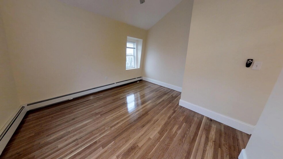 Building Photo - 63 Walden St