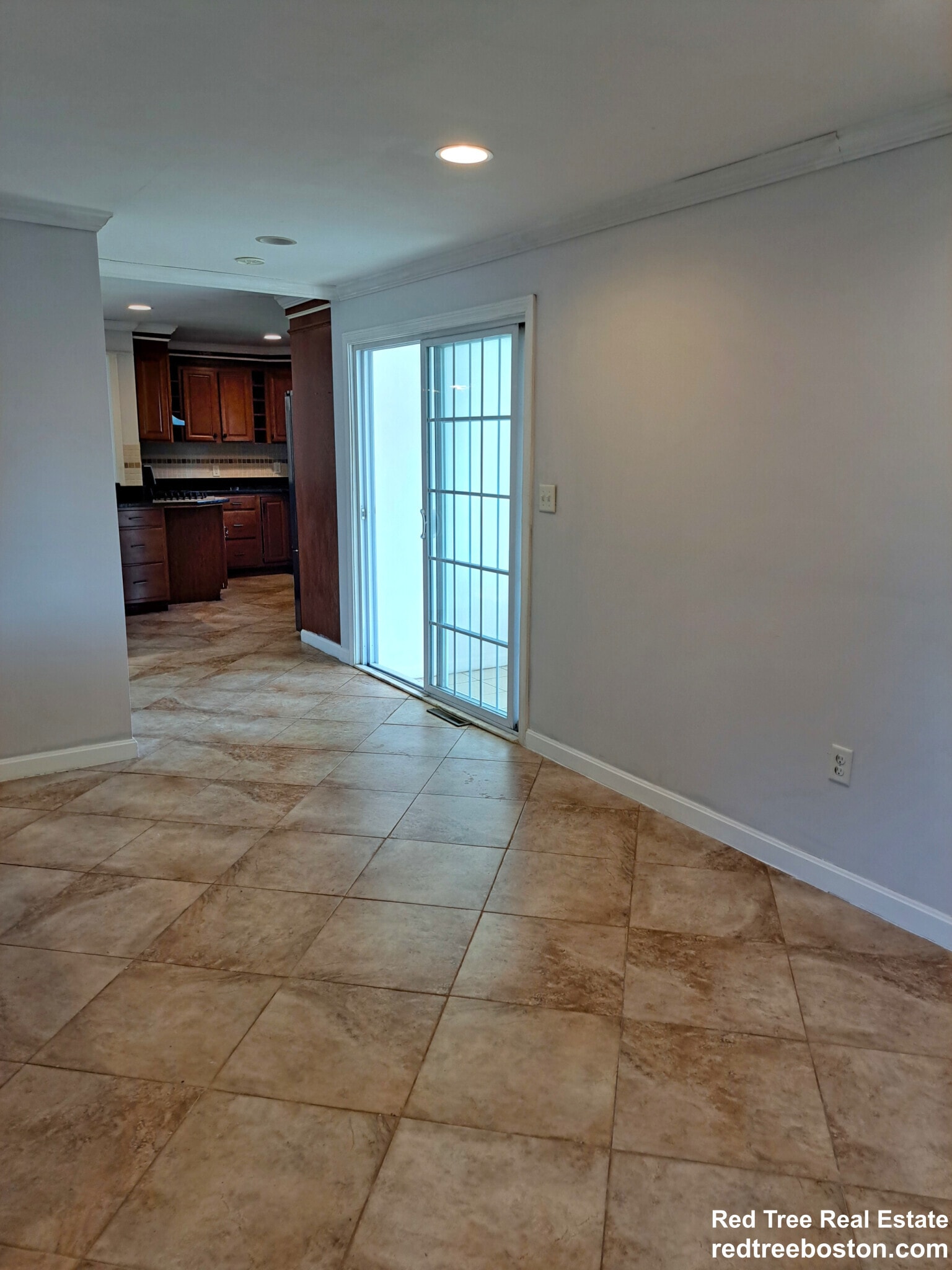 Building Photo - 158 Baker St