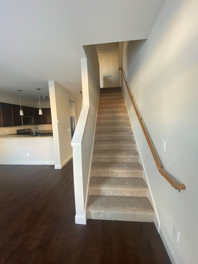 Building Photo - 243 Bayberry Cir