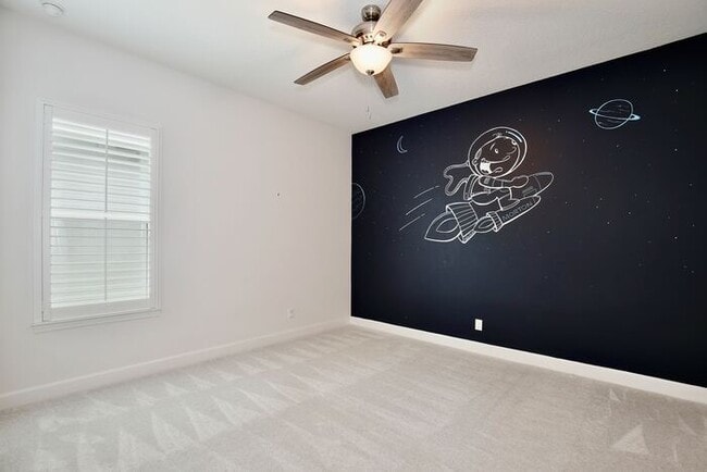 Building Photo - Elegant 5-Bedroom Pool Home for Rent in Sa...