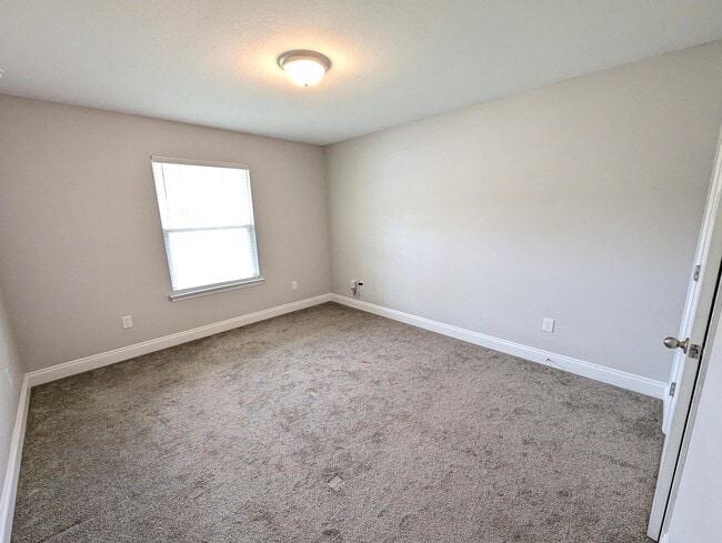 Building Photo - 1651 Ponderosa Dr