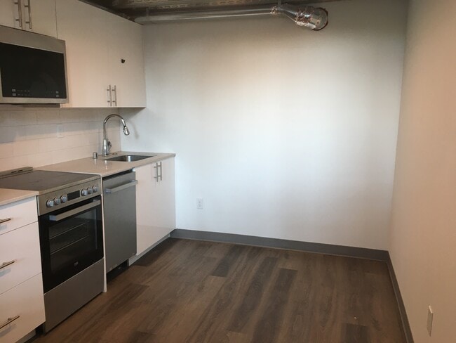 Live/Work Unit E3 - Odessa Apartments