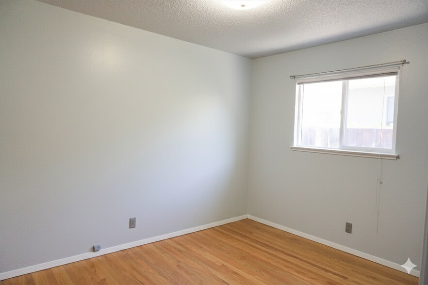 Building Photo - 5677 Calpine Dr