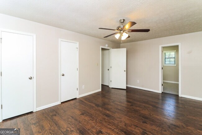 Building Photo - 2408 Chauncey Ln