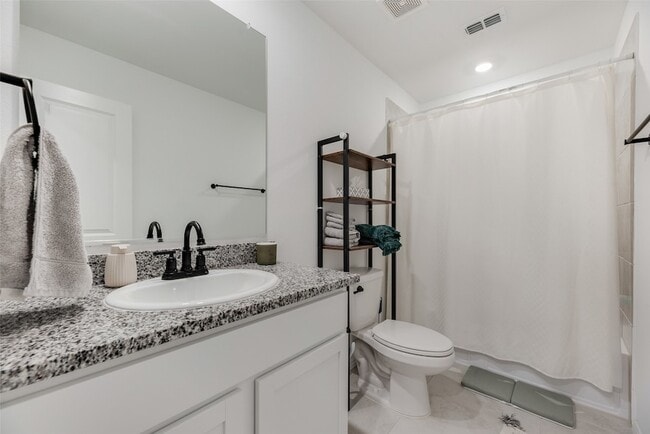 Building Photo - 123 Wheatgrass Ln