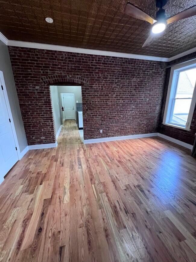 Building Photo - 155 Midland Ave
