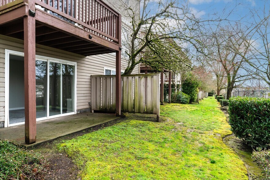 Building Photo - 501 23rd Ave S