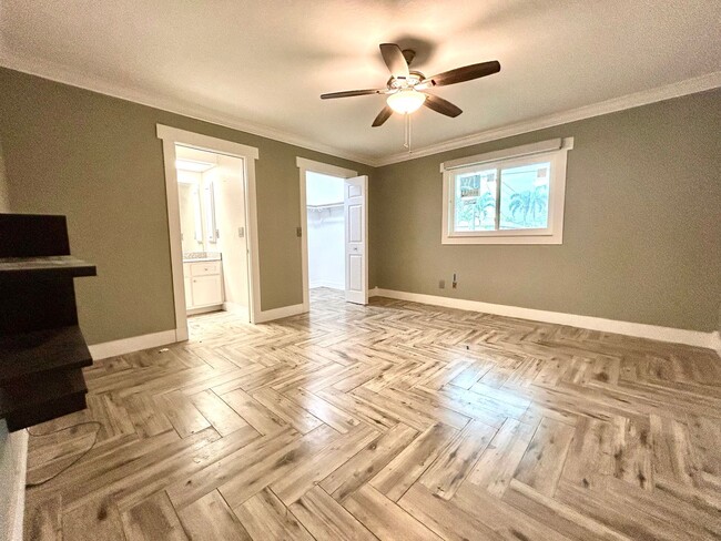 Building Photo - You will LOVE the beauty of this newly remodeled 3/2/2 pool home!