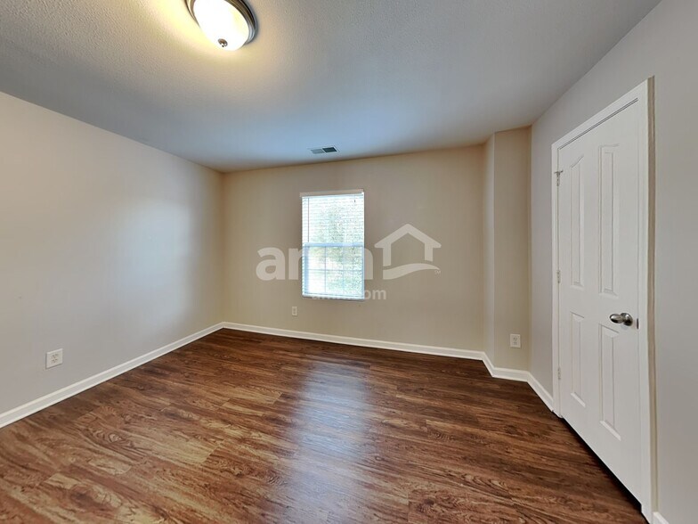 Building Photo - 4003 Saphire Ln