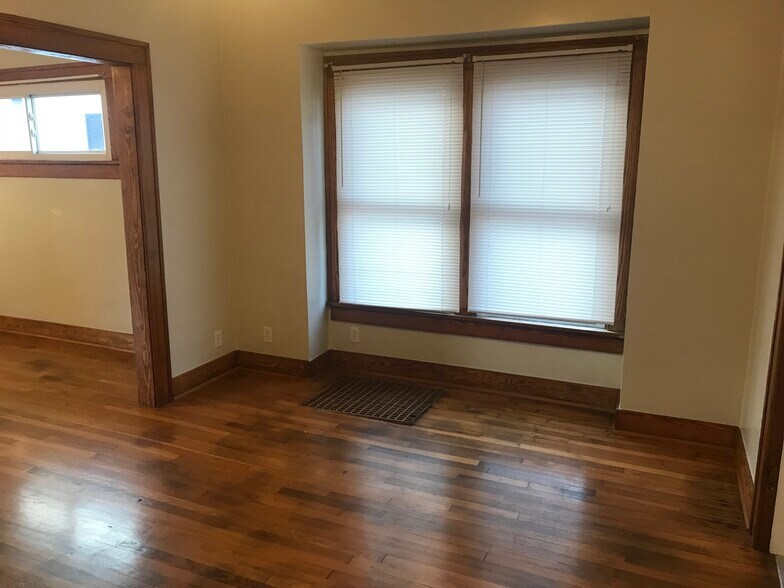 Building Photo - 1409 Highview Ave