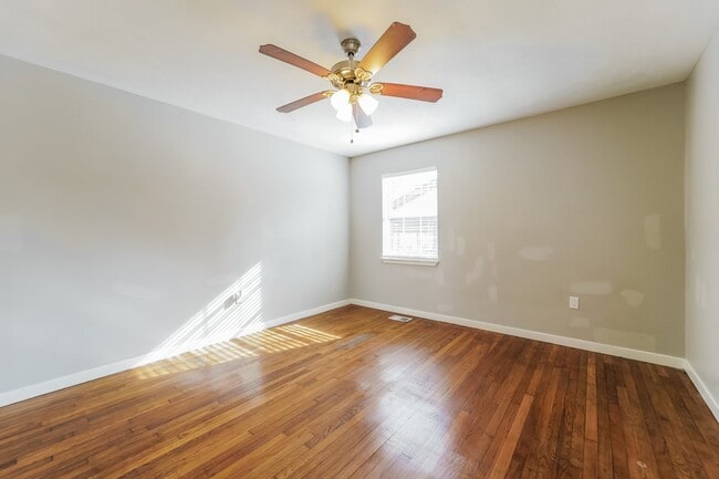 Building Photo - 3135 Bilgray Dr
