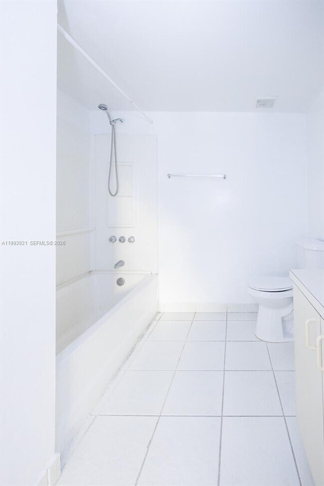 Building Photo - 14920 SW 82nd Ln