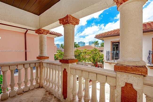 Building Photo - 674 Ocean Blvd