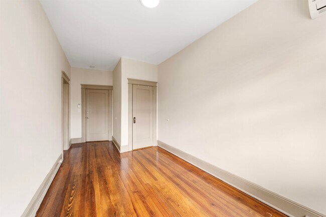 Building Photo - 598 67th St