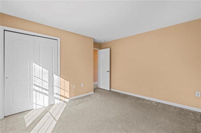 Building Photo - 35 Mapleville Main