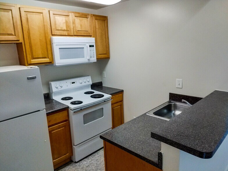 Building Photo - 514 Saint Paul St