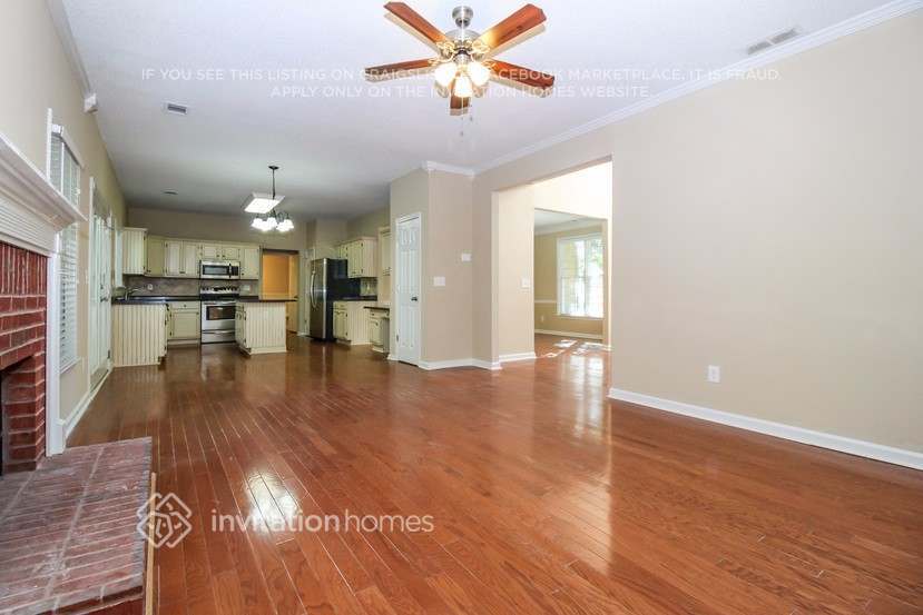 Building Photo - 7022 Surrey Dr