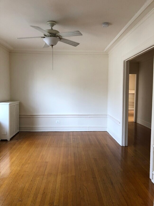 Building Photo - 1128 W Pratt Blvd