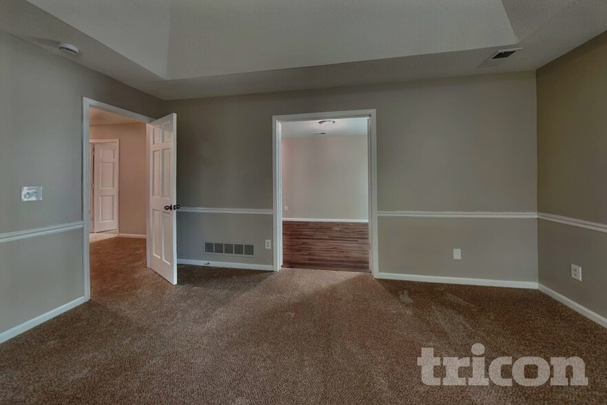 Building Photo - 14126 W 113th Terrace