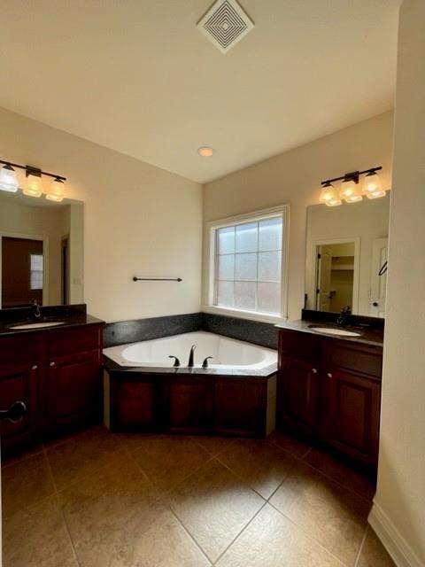 Building Photo - 4502 SW Swinton Dr