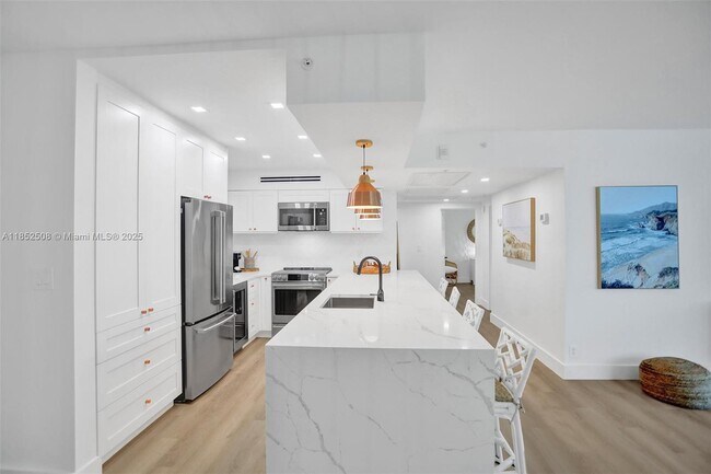 Building Photo - 2501 S Ocean Dr